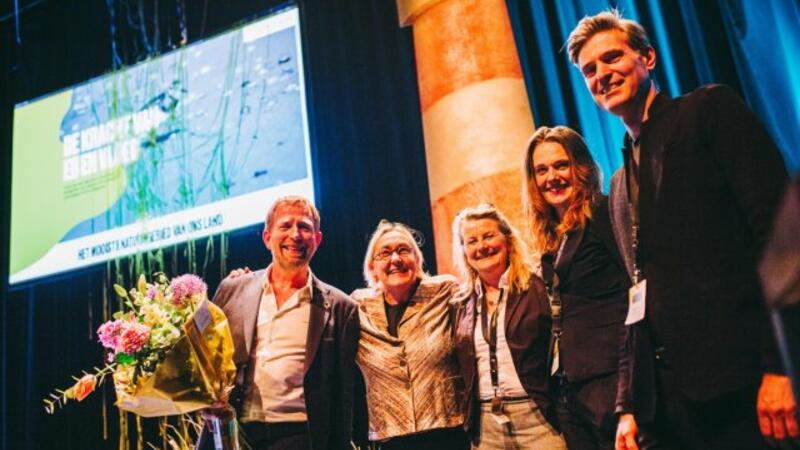 5 representatives of Visit Wadden on stage. © Visit Wadden.